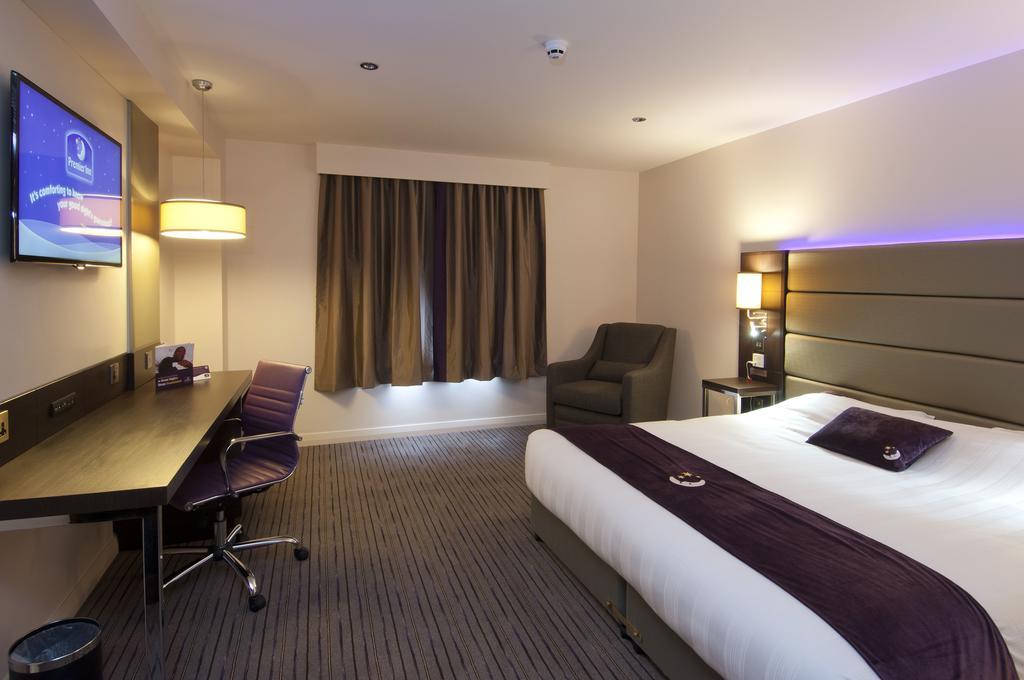 Premier Inn Харлоу Номер фото
