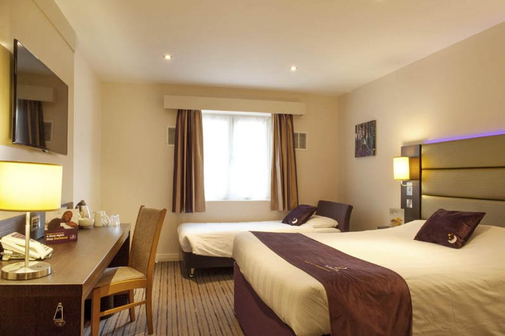 Premier Inn Харлоу Номер фото