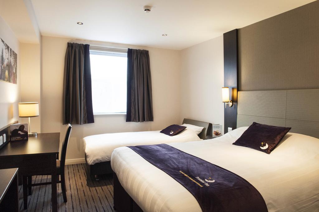 Premier Inn Харлоу Номер фото