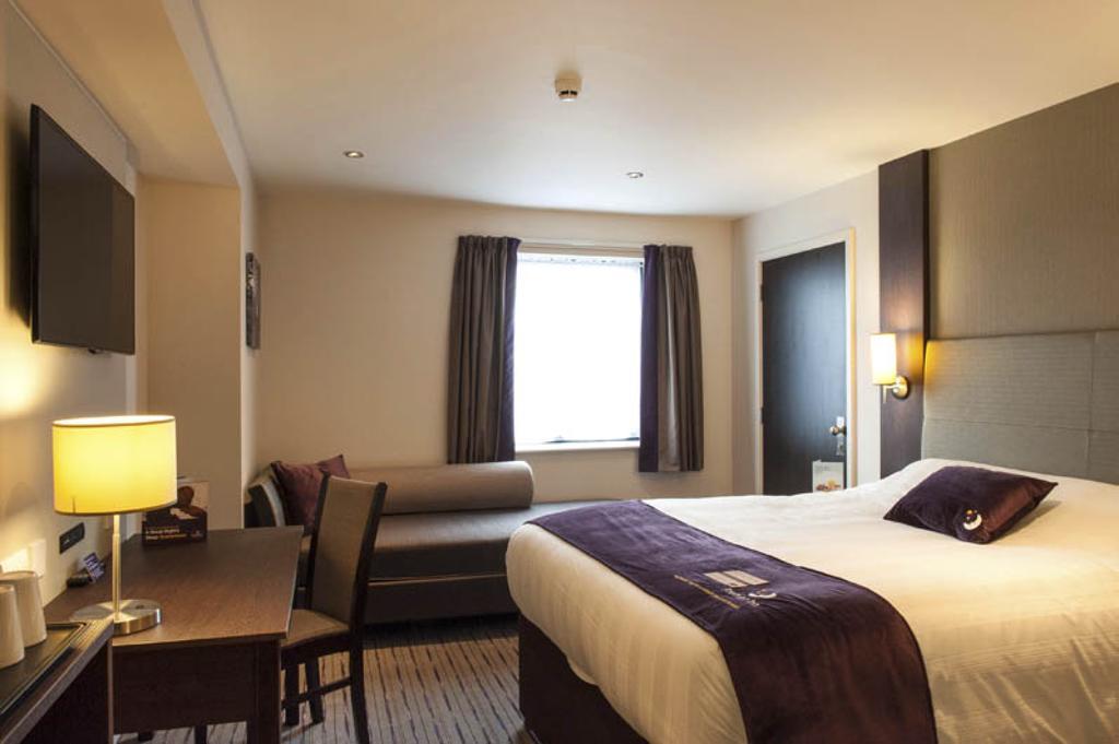 Premier Inn Харлоу Номер фото